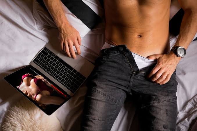 Sering Nonton Video Porno? Kenali Dampaknya Sebelum Terlambat